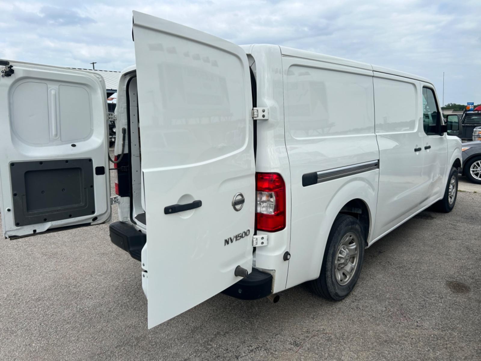 2018 White Nissan NV Cargo (1N6BF0KM6JN) with an 4.0L V6 F DOHC 24V engine, Automatic transmission, located at 1687 Business 35 S, New Braunfels, TX, 78130, (830) 625-7159, 29.655487, -98.051491 - Photo #6